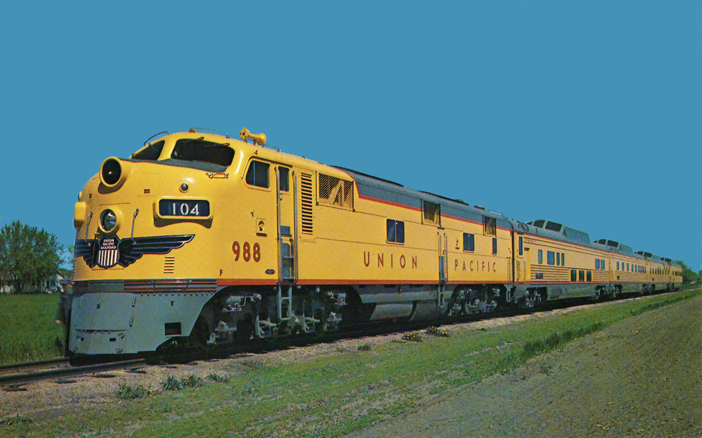 HO Scale Rapido GM Train of Tomorrow (Union Pacific) DCC with Sound Full Set PREORDER